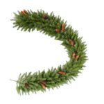 Гирлянда хвойная Pine на белом фоне